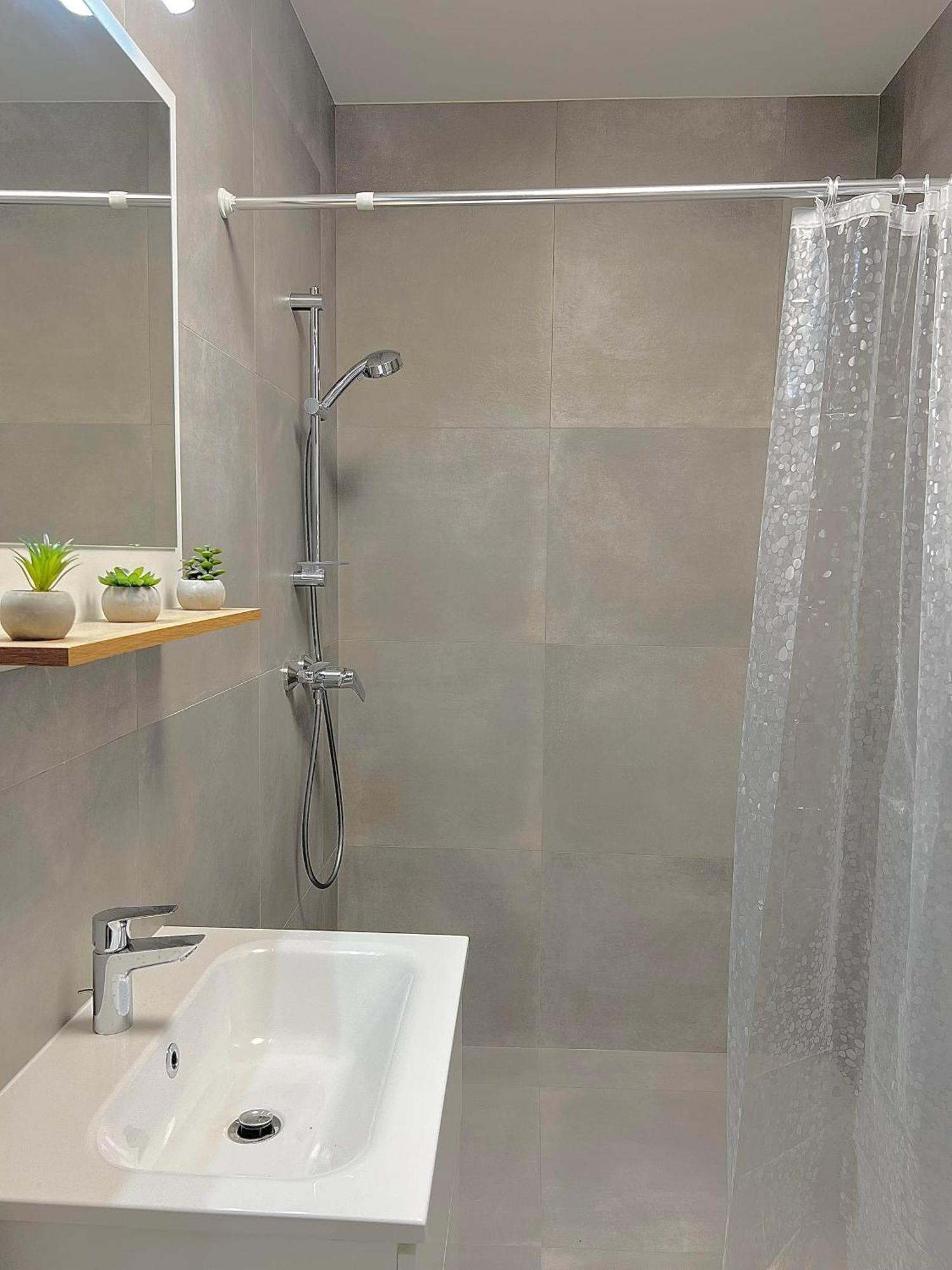 2 Moderne Apartmany 19 A 95 V Sukromi V Centre Mesta Turcianske Teplice Bagian luar foto