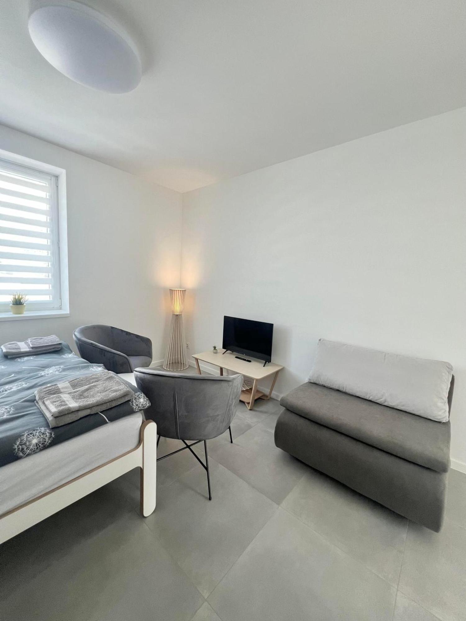 2 Moderne Apartmany 19 A 95 V Sukromi V Centre Mesta Turcianske Teplice Bagian luar foto