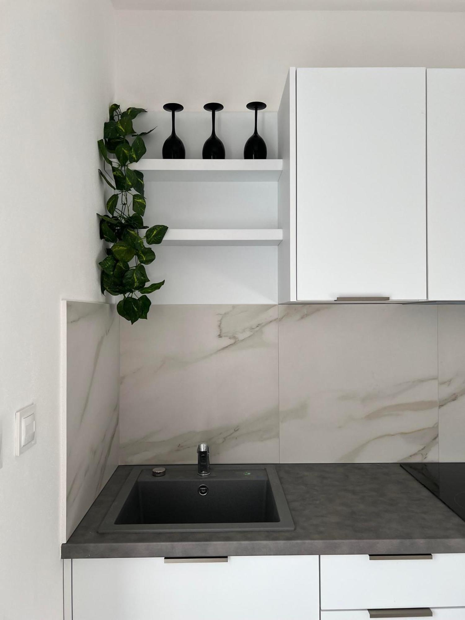 2 Moderne Apartmany 19 A 95 V Sukromi V Centre Mesta Turcianske Teplice Bagian luar foto