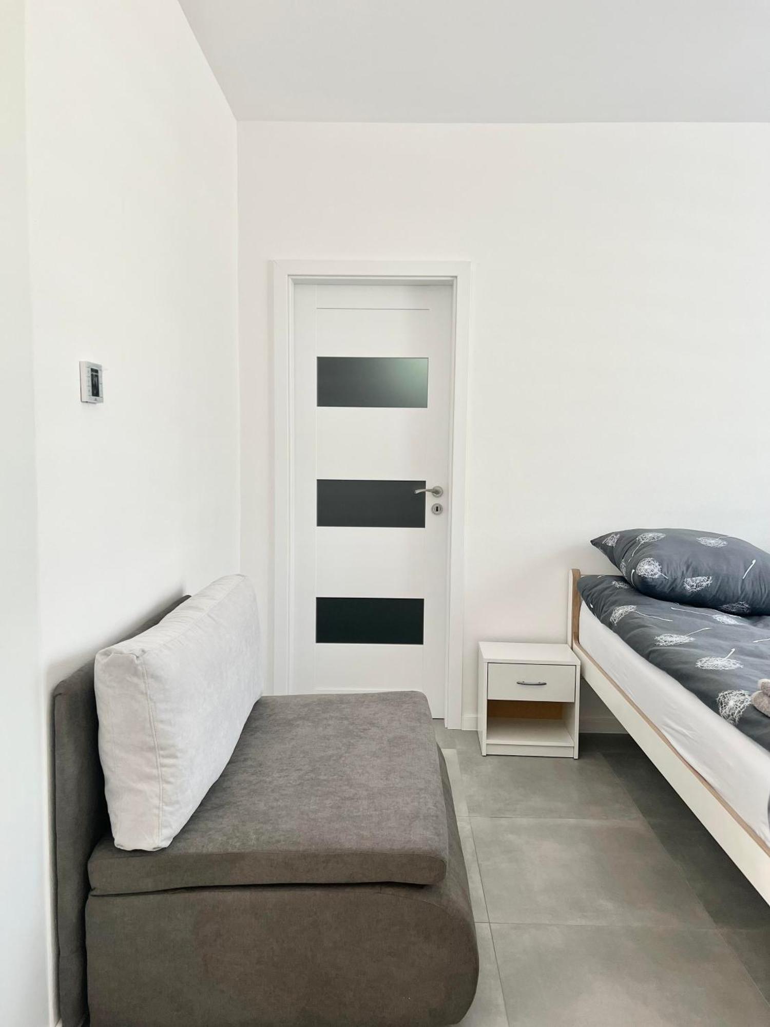 2 Moderne Apartmany 19 A 95 V Sukromi V Centre Mesta Turcianske Teplice Bagian luar foto
